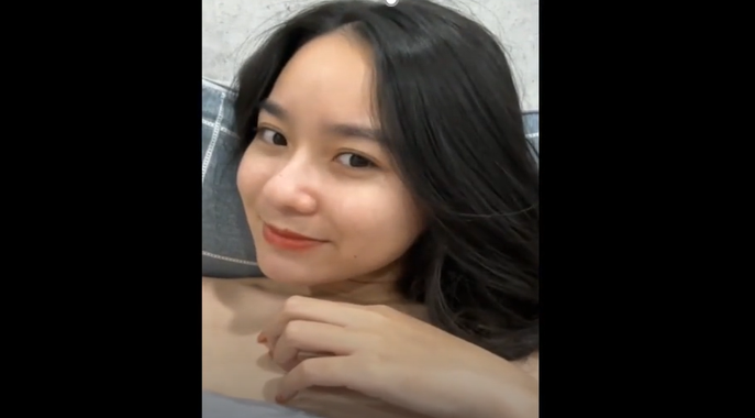 full 3 clip của em kính cận xinh như hotgirl